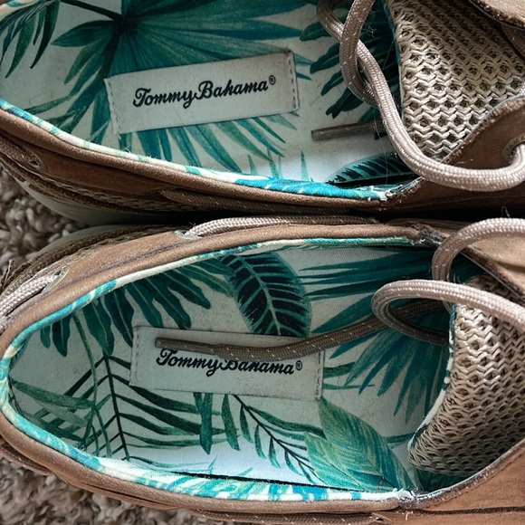 Tommy Bahama Men’s Leather Loafers - Picture 2 of 3